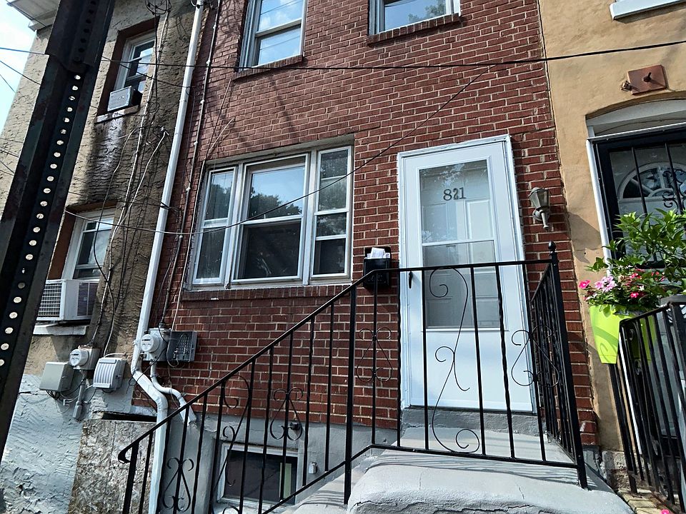 1st image of 821 Southard St #1