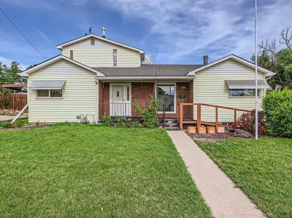 2540 La Veta Ln, Pueblo, CO 81008