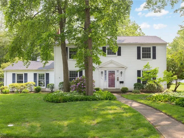 571 Dwight Dr, Bay Village, OH 44140