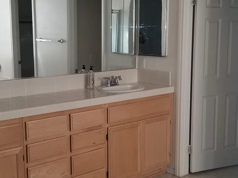 2337 Cypress St — Photo 9
