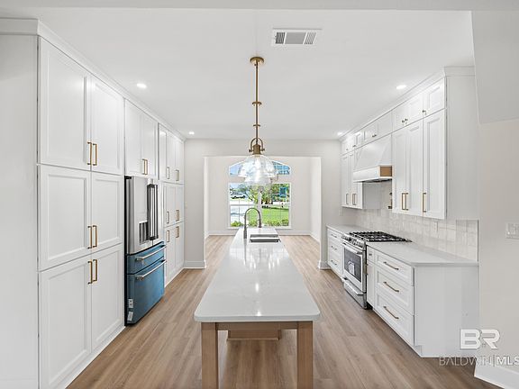 3rd image of 4878 Osprey Dr