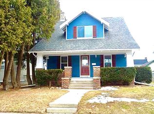 2109 S 7th St, Sheboygan Fls, WI 53081