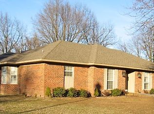 1016 Putting Green Dr, Blytheville, AR 72315