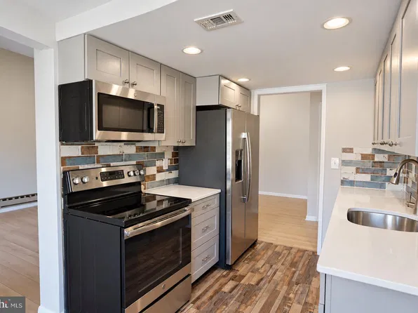 15300 Beaverbrook Ct #3B, Silver Spring, MD 20906