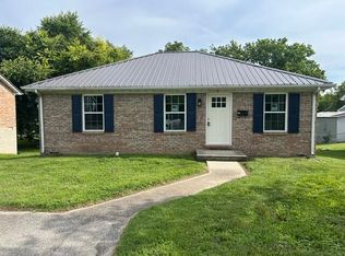 909 E Irvine St, Richmond, KY 40475