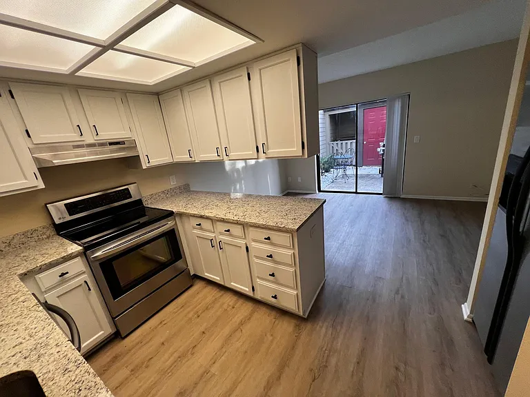 Woods Landing Trl — Photo 3