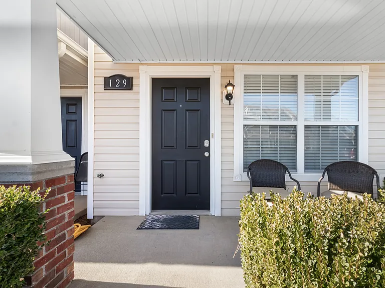 129 Alexander Blvd — Photo 7