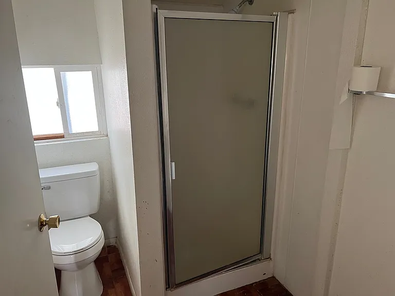 345 Nevada Dr — Photo 20