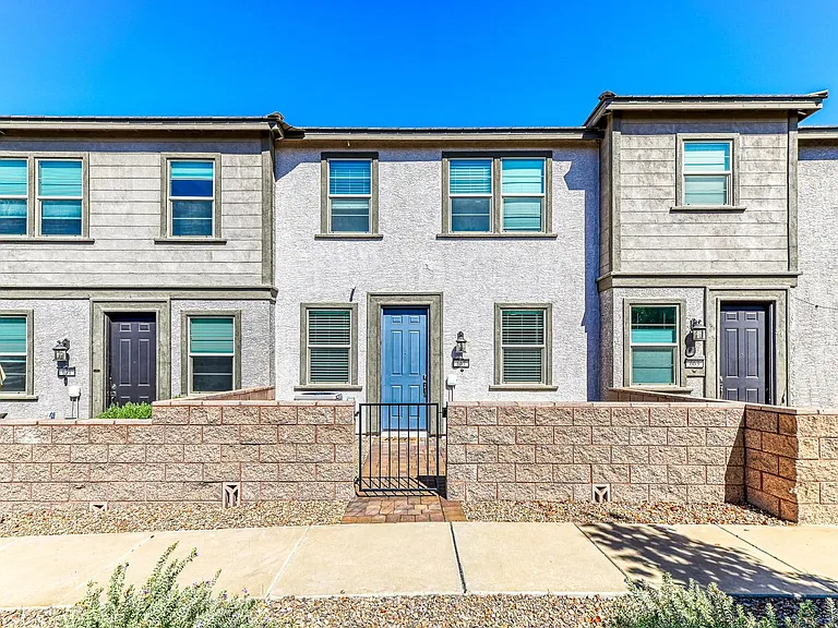 667 Sleeping City Ave — Photo 1