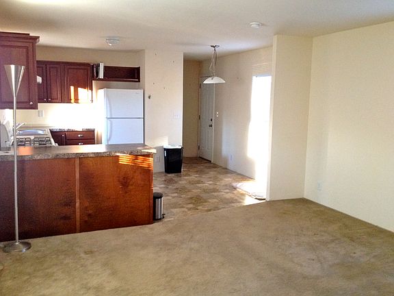 Living room / kitchen