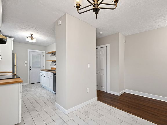 4th image of 2101 E 5th St APT 1