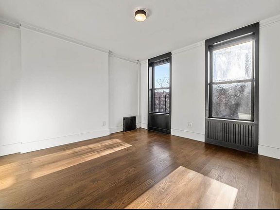 4th image of 61 3rd Pl APT 4R
