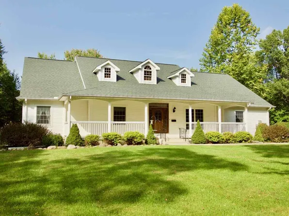 5912 McCain Rd, Jackson, MI 49201