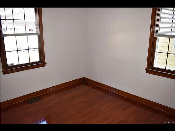 3rd image of 2404 Johnson Pl