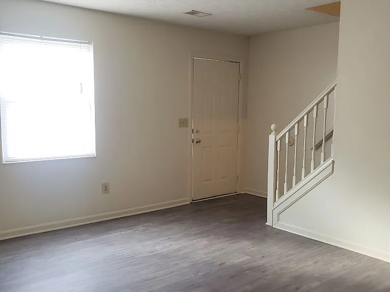 210 Foxfire Dr #A — Photo 2