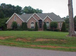 5532 Peakton Dr, Raleigh, NC 27614