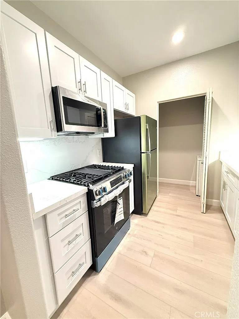 1 bed, 640 sqft, $2,535 — Photo 2