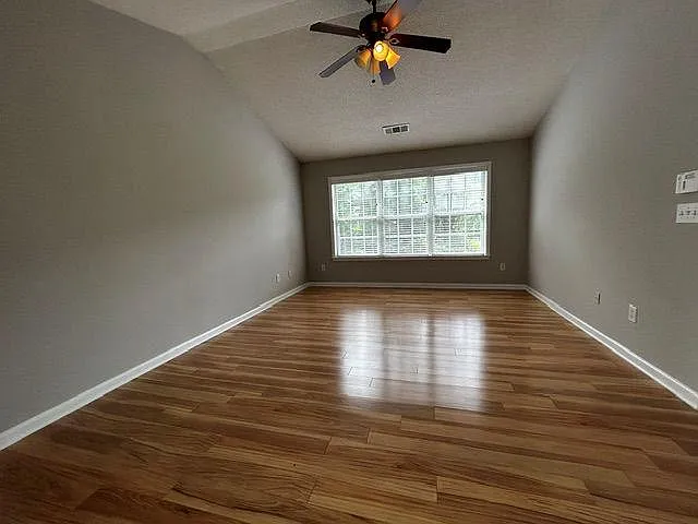 658 Glenbarrett Ct NE — Photo 13