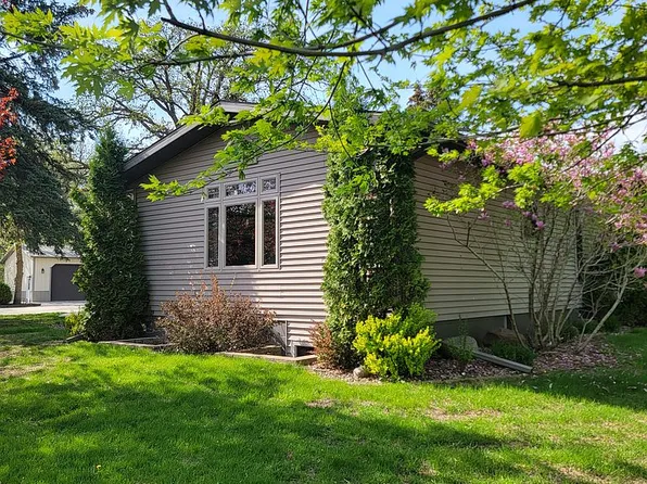 35457 85th St, Waseca, MN 56093