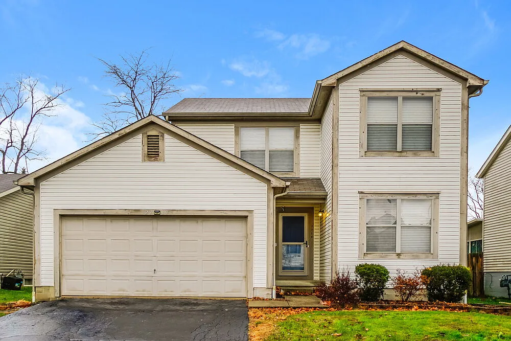 3 bed, 2.5 bath, 1562 sqft, $2,295 — Photo 1