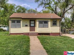 4032 Crown Point Ave, Omaha, NE 68111