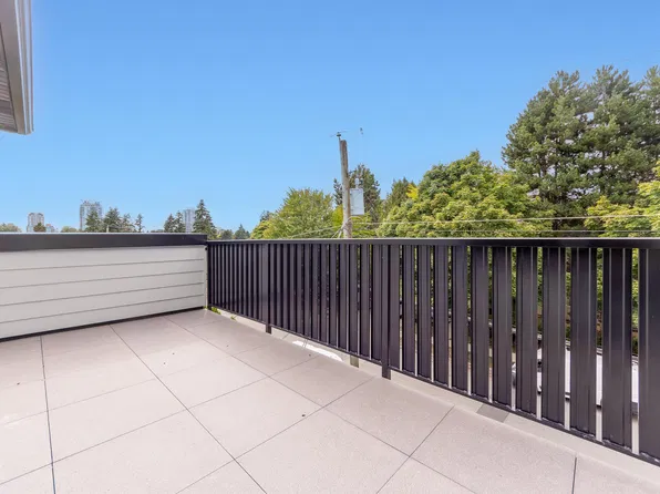 7270 17th Ave #3, Burnaby, BC V3N 1K9