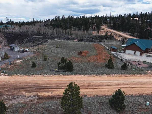 4140 N Butch Cassidy Ln, Alton, UT 84710