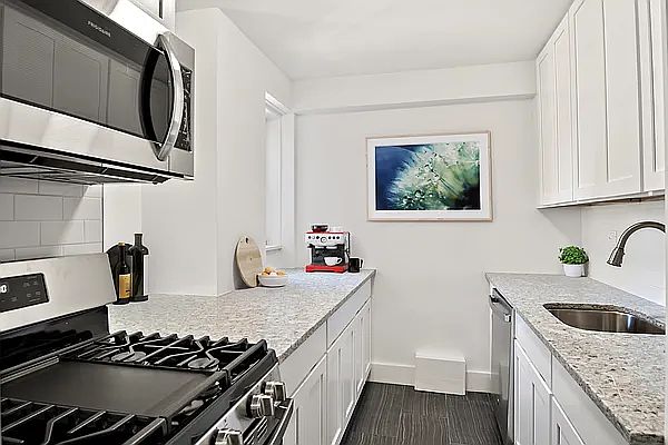 1st image of 971 Jerome St APT 8C