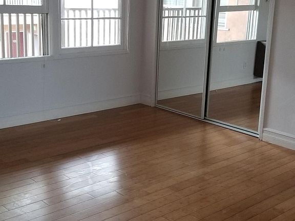 4th image of 130 Roycroft Ave APT 303