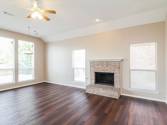 3rd image of 8518 Holland Ave