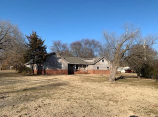 520 Norwood St, Coffeyville, KS 67337