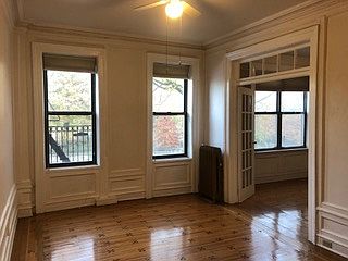 3rd image of 7 Prospect Park SW APT 8