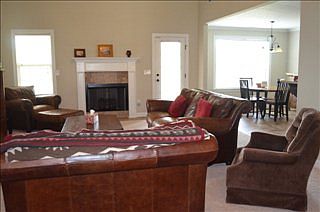 4th image of 842 Wickham Dr