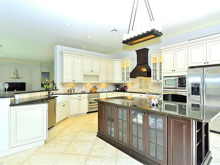 634 Soliel Dr — Photo 3