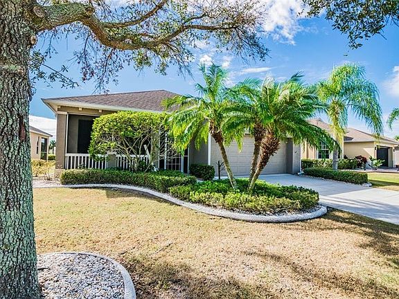 4th image of 1012 Emerald Dunes Dr
