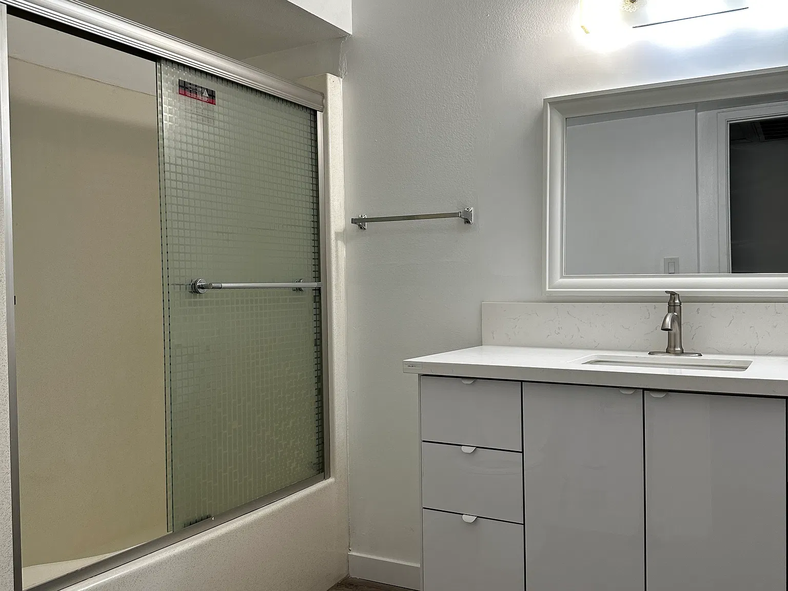 2 bed, 950 sqft, $2,995 — Photo 3