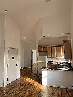 5th image of 1289 E 93rd St #3