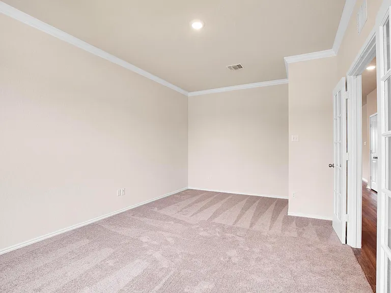 200 Janice Rd — Photo 17