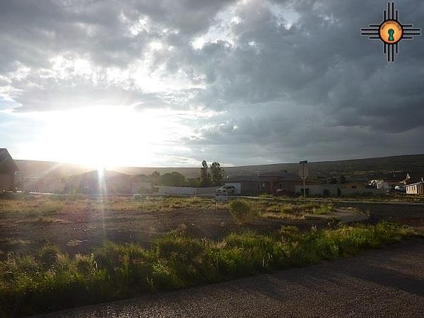 1st image of Valley Dr