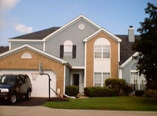 1861 Canterbury Ct, Gurnee, IL