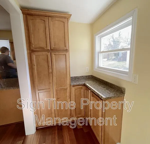 825 Armstrong Ave — Photo 9