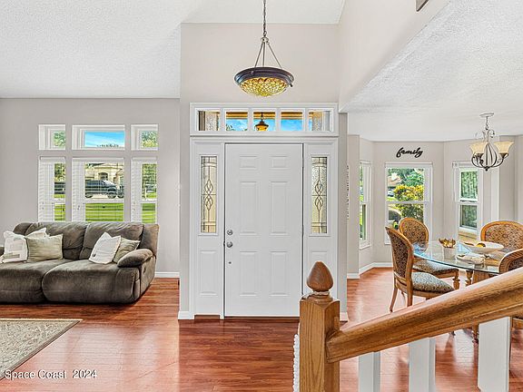 5th image of 2840 Notre Dame Dr