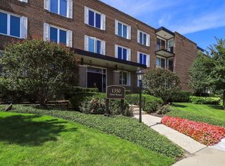 1350 N Western Ave APT 109, Lake Forest, IL