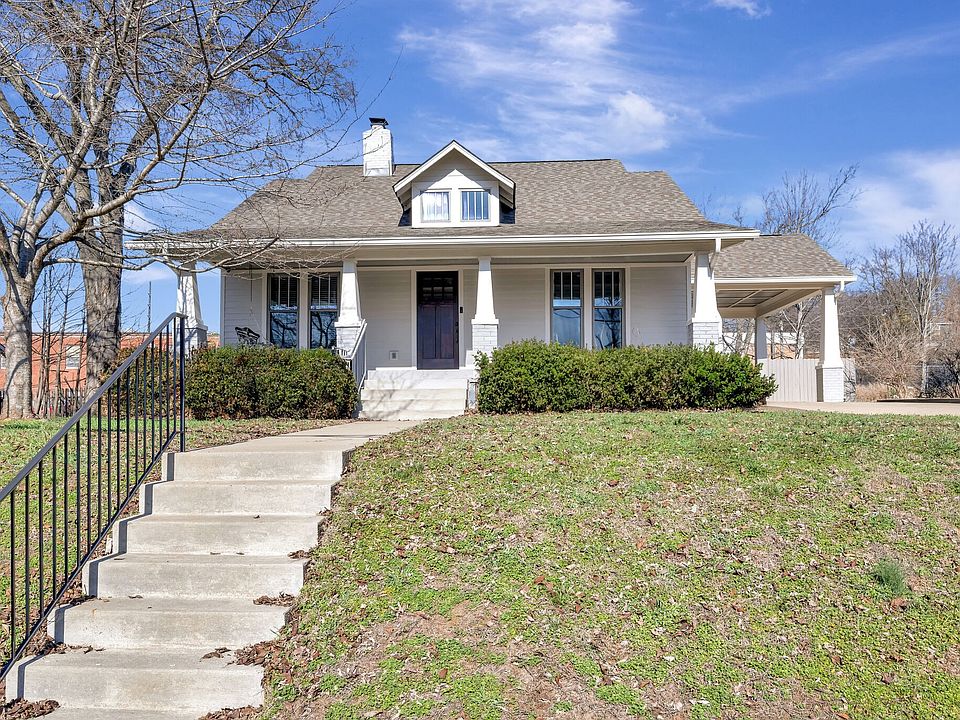 1st image of 2918 Westmoreland Dr