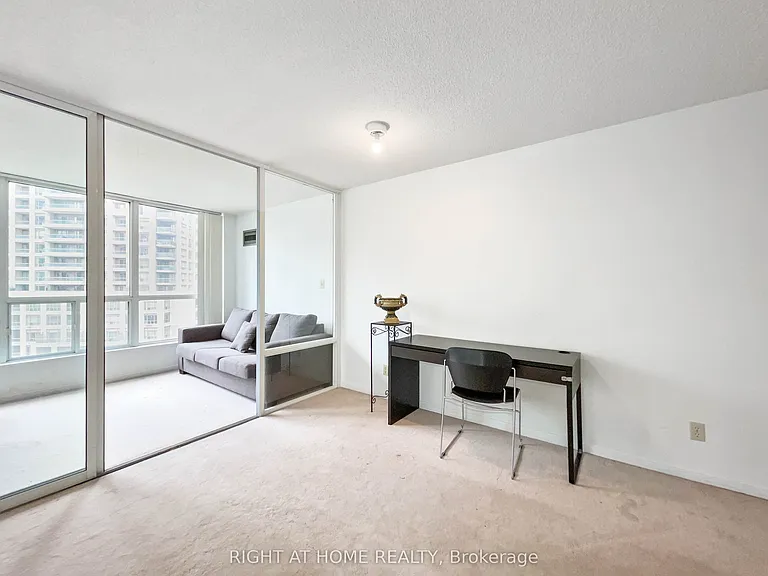24 Wellesley St W #1113 — Photo 13