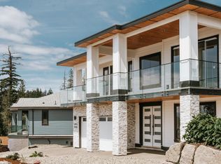 5964 Barnacle St, Sechelt, BC V7Z0V1