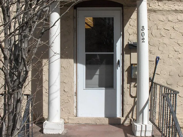 302 E Magnolia St #2 — Photo 2