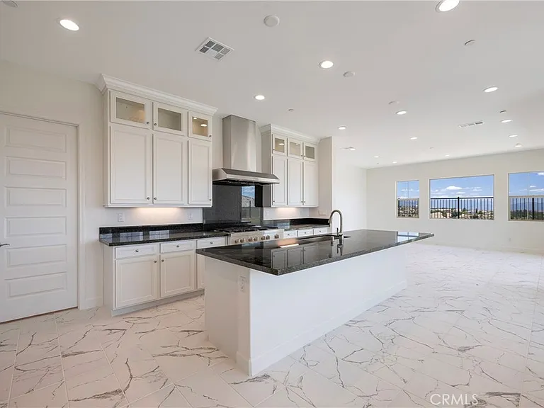 21204 Currant Ct — Photo 30