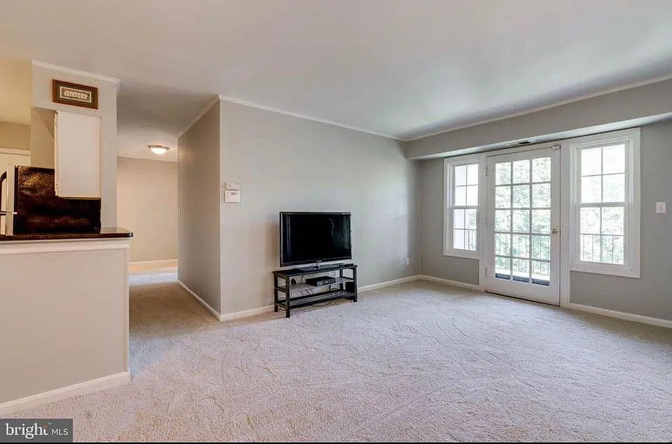 2 bed, 1104 sqft, $2,500 — Photo 2