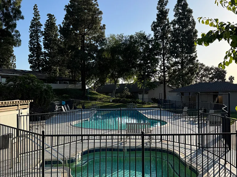 7000 Saranac St #9 — Photo 26